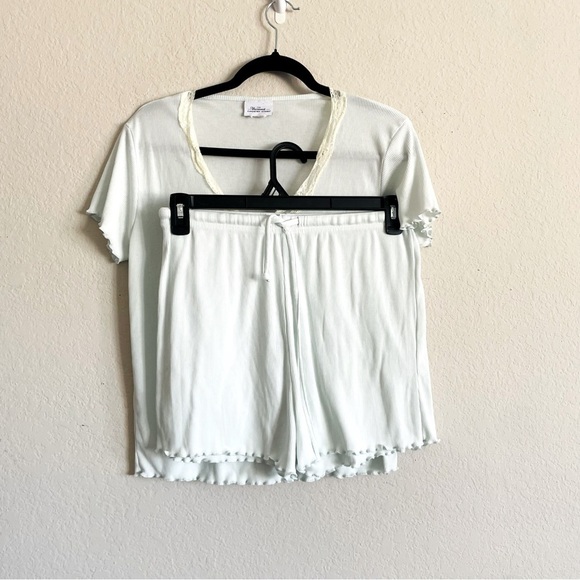 The Vermont Country Store woman’s 2 piece mint pajamas size M soft stretchy airy - Picture 1 of 8